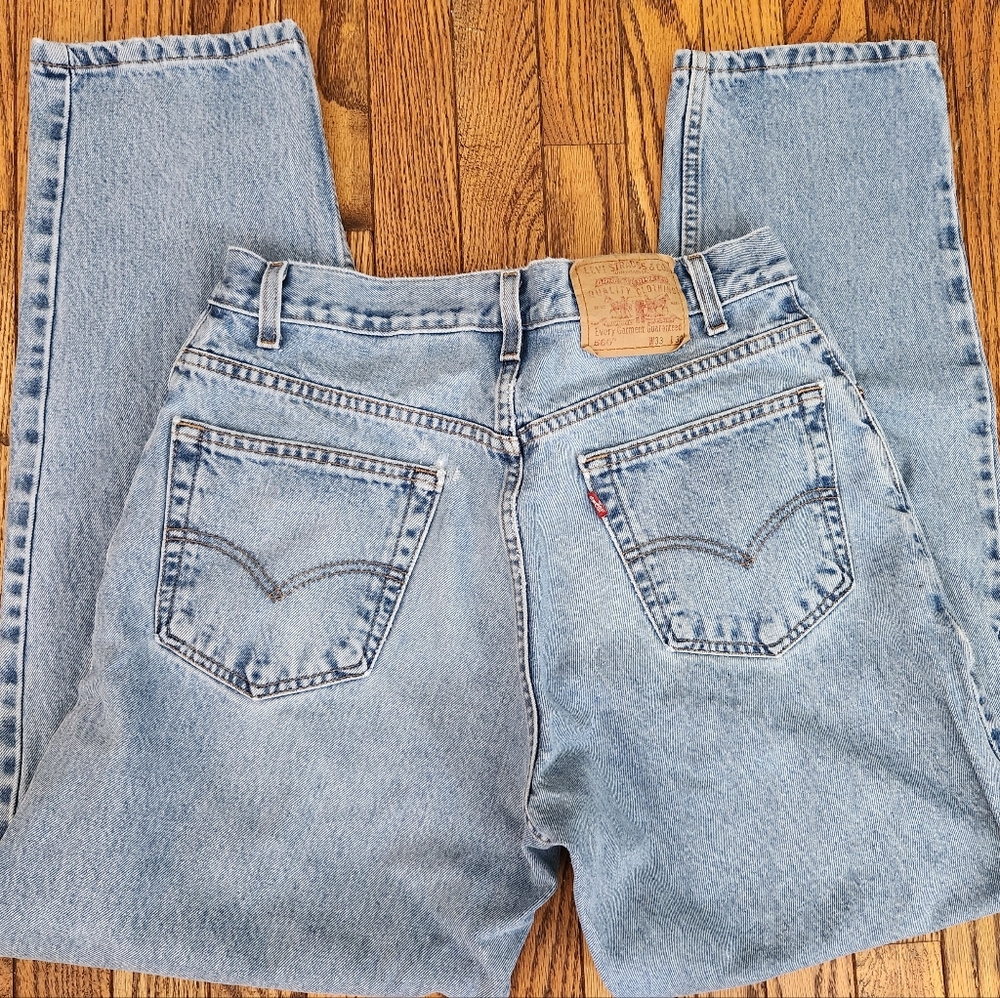 Vintage Levi's 560 loose fit tapered leg 33 x 32